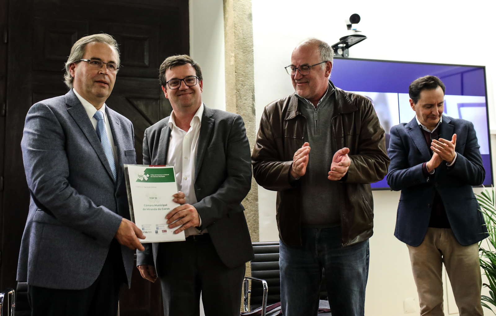 Thumbnail da galeria Diplomas IPIC